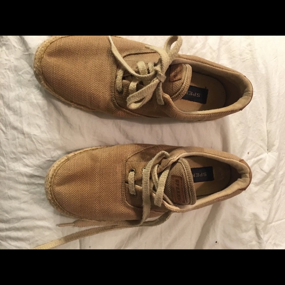 Sperrys linen shoe